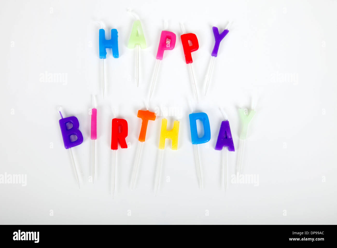Geburtstagskerzen auf weißen Hintergrund Stockfoto