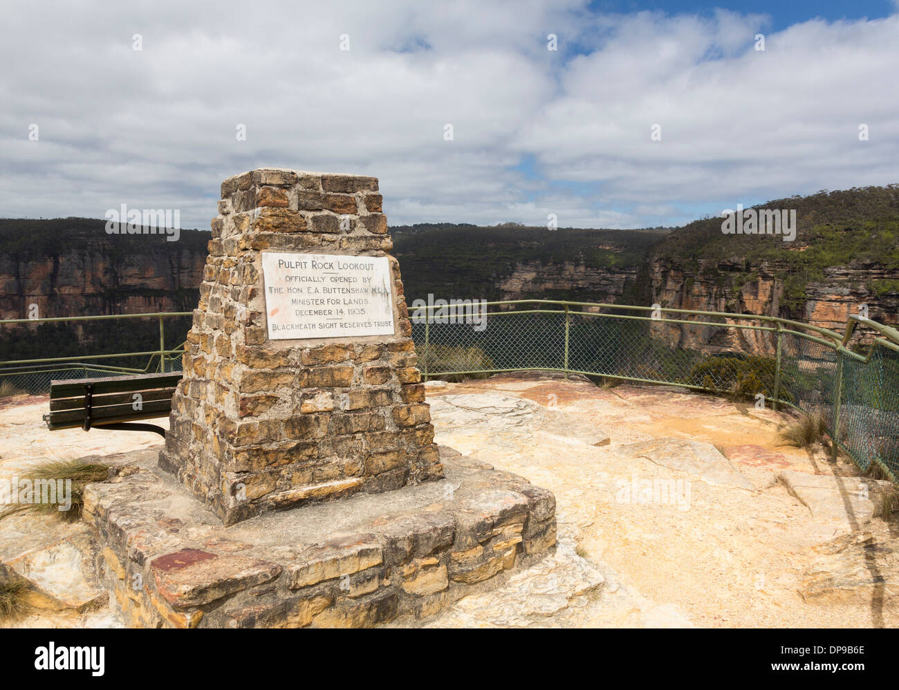 Kanzel Rock Lookout Aussichtspunkt mit Blick auf die Grose Valley, Blue Mountains National Park, New South Wales, Australiaa Stockfoto