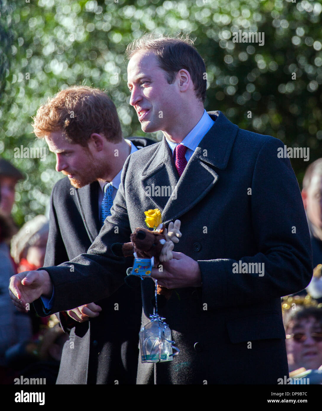Prinz William & Prinz Harry besuchen den königlichen Familie Service in Sandringham am Weihnachtstag 2013 Stockfoto