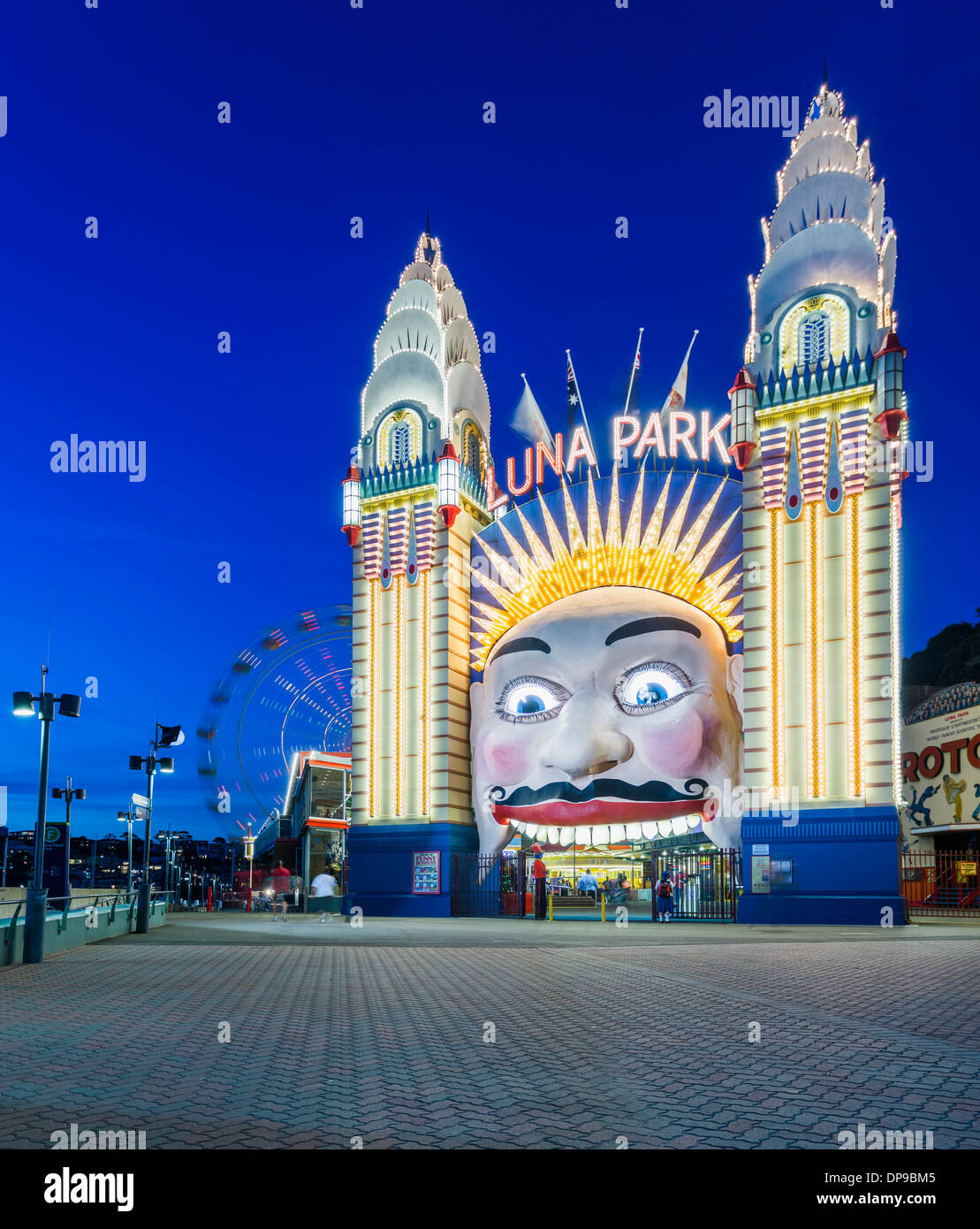 Luna park entrance Fotos und Bildmaterial in hoher Auflösung Alamy