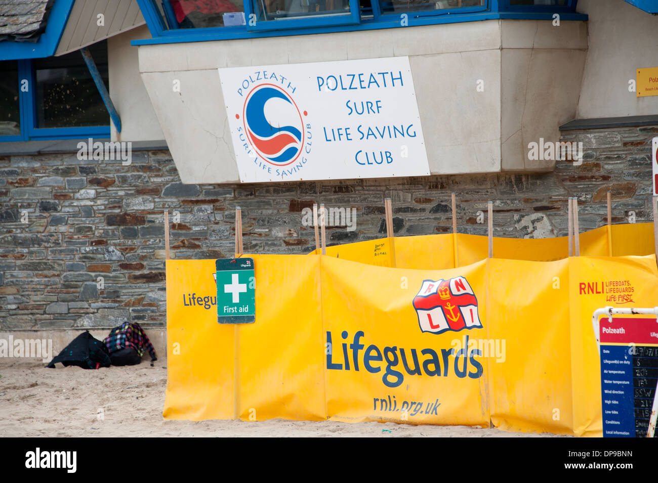 Polzeath Bay Rettungsschwimmer Wachposten RNLI Cornwall UK Stockfoto