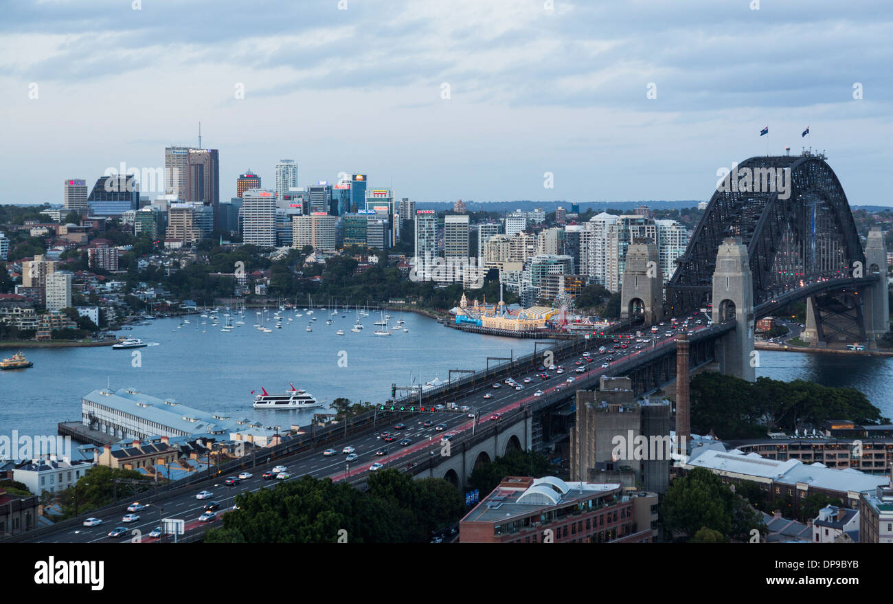 Sydney, Australien in der Abenddämmerung Stockfoto
