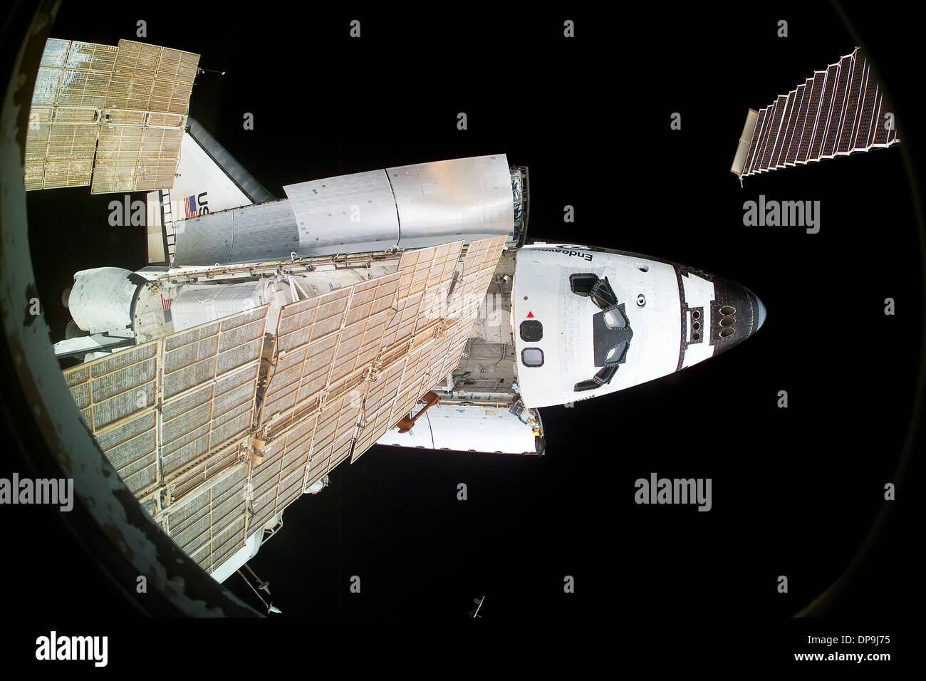 Der Orbiter Endeavour angezeigt, während auf der Raumstation angedockt während STS-89, von der Raumstation. Stockfoto