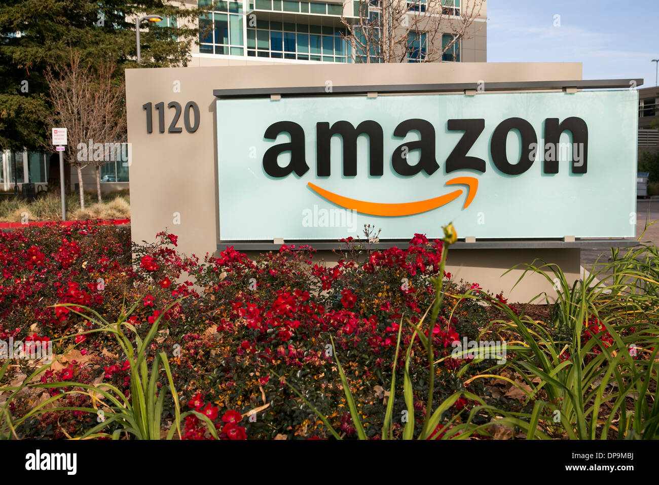 Ein Bürogebäude von Amazon.com in Sunnyvale, Kalifornien besetzt. Stockfoto