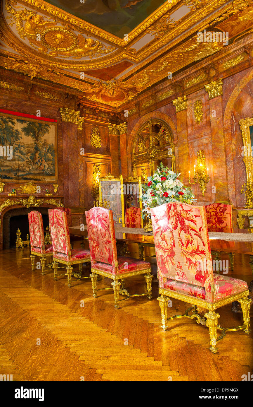 Ein Esszimmer in das Innere des Hauses Marmor, einer der berühmtesten Zigretten Ferienhäuser oder Villen Stockfoto