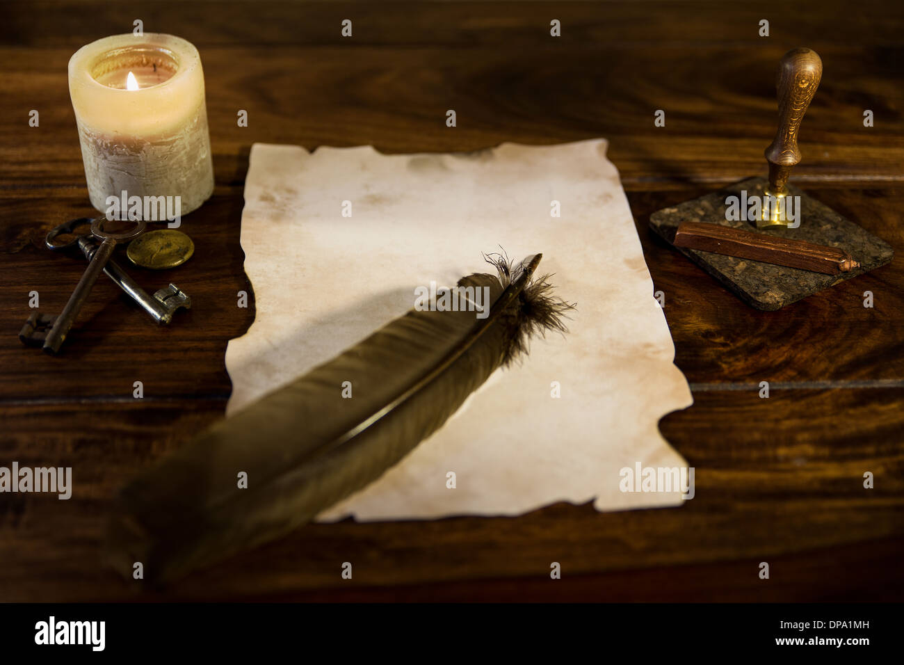 ein leeres PergamentDokument mit Feder Stockfotografie Alamy
