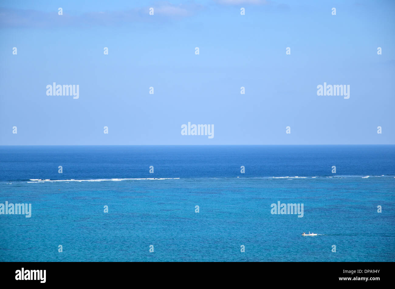Blick über den Pazifik von der Aussichtspunkt am Cape Tamatori an den japanischen tropischen Insel Ishigaki Stockfoto