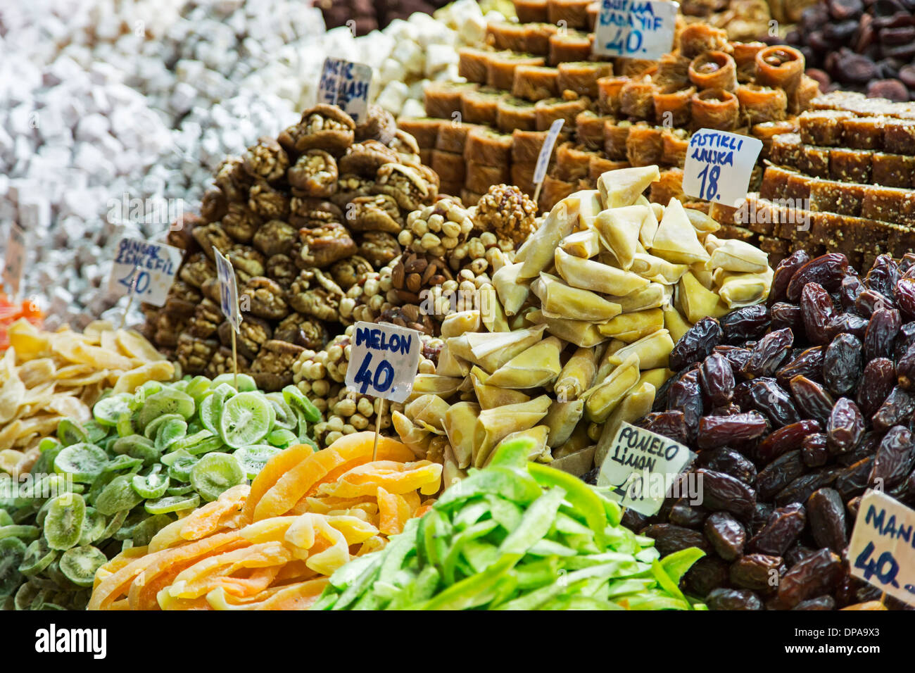 Anzeige von Süßigkeiten, Spice Market, Istanbul, Türkei Stockfoto