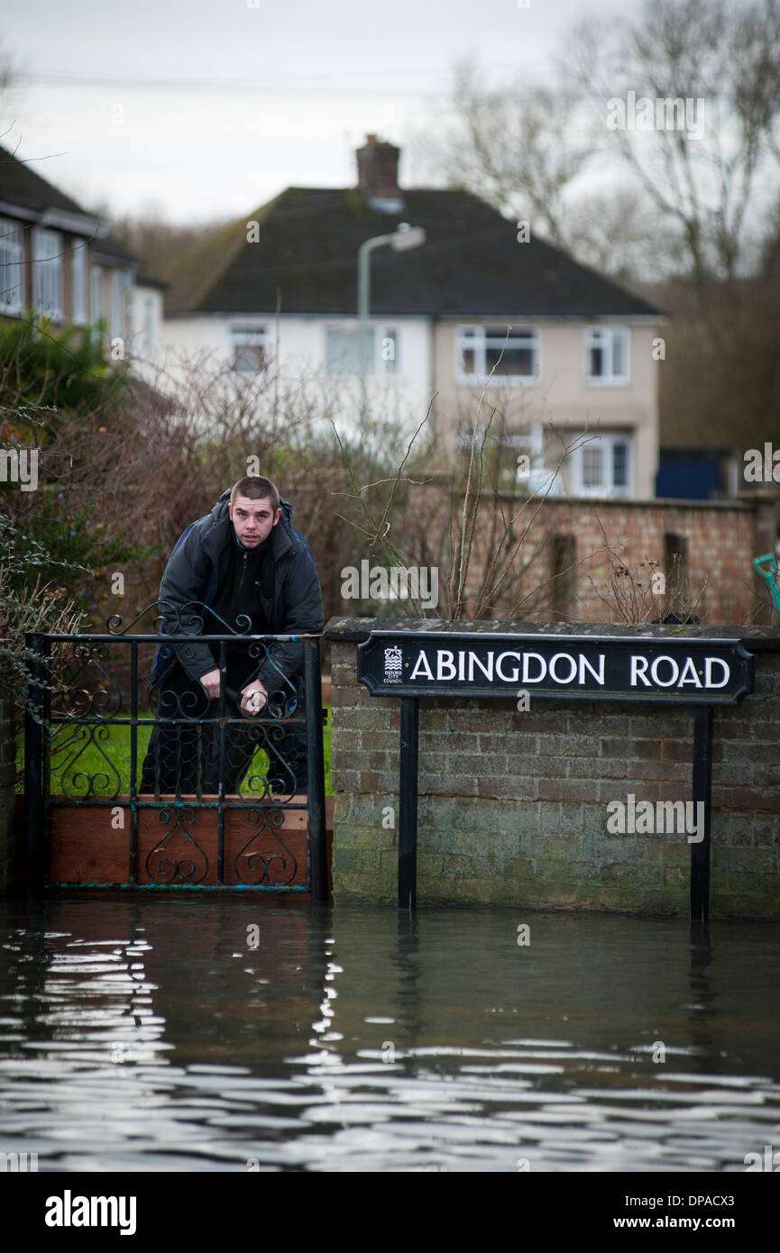 Oxford, UK. 10. Januar 2014. Überschwemmungen in Abingdon Road-Bereich, Oxford, Oxfordshire Donnerstag, 10. Januar 2013. Bildnachweis: roger schief/Alamy Live-Nachrichten Stockfoto