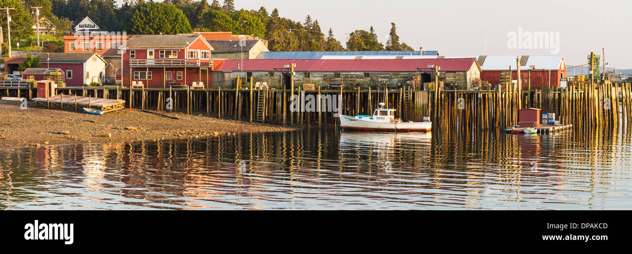 Panoramablick auf den Docks im Bass Harbor, Maine auf Mount Desert Island Stockfoto