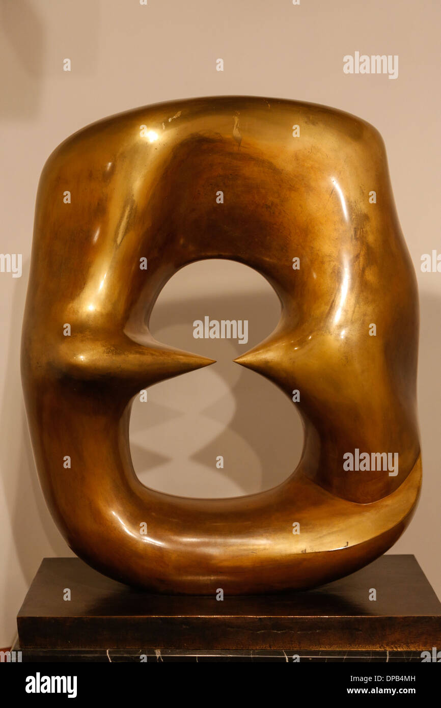 "Oval mit Punkten" von Henry Moore, Tehran Museum of Contemporary Art, Iran Stockfoto