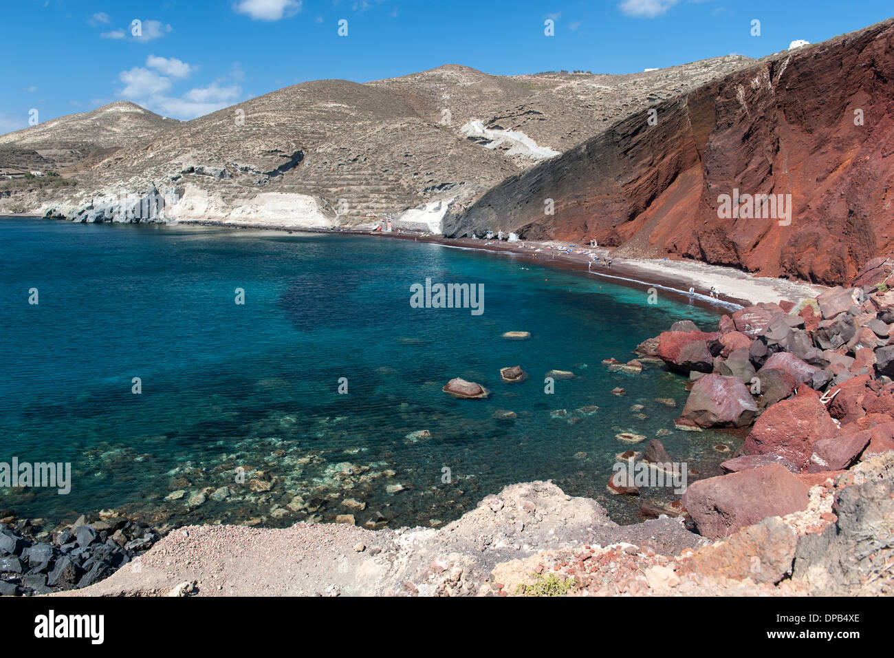 Red Beach in der Nähe von Akrotiri auf der griechischen Insel Santorin. Stockfoto