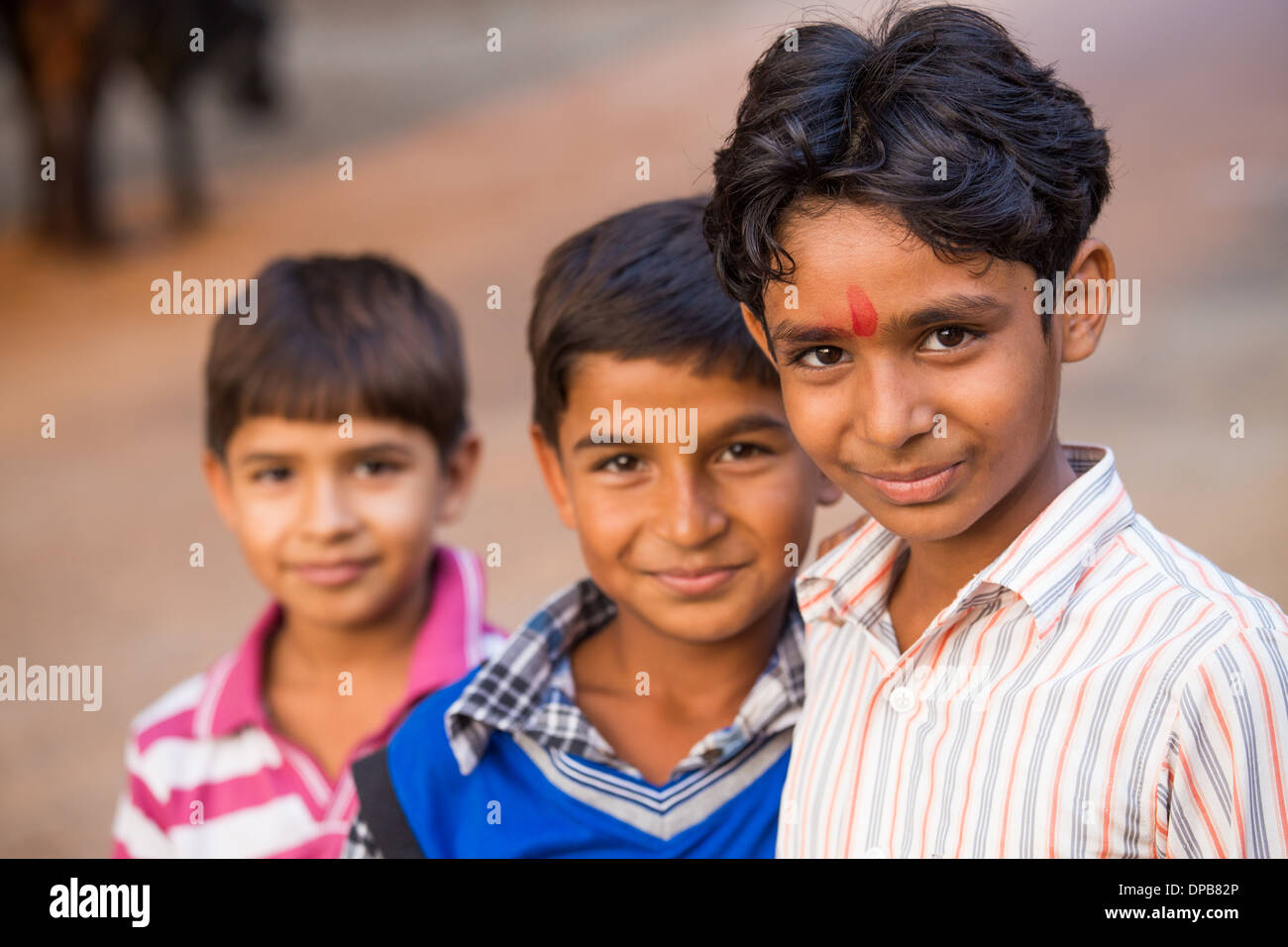 Lokalen Jungs, Bagar, Rajasthan, Indien Stockfoto