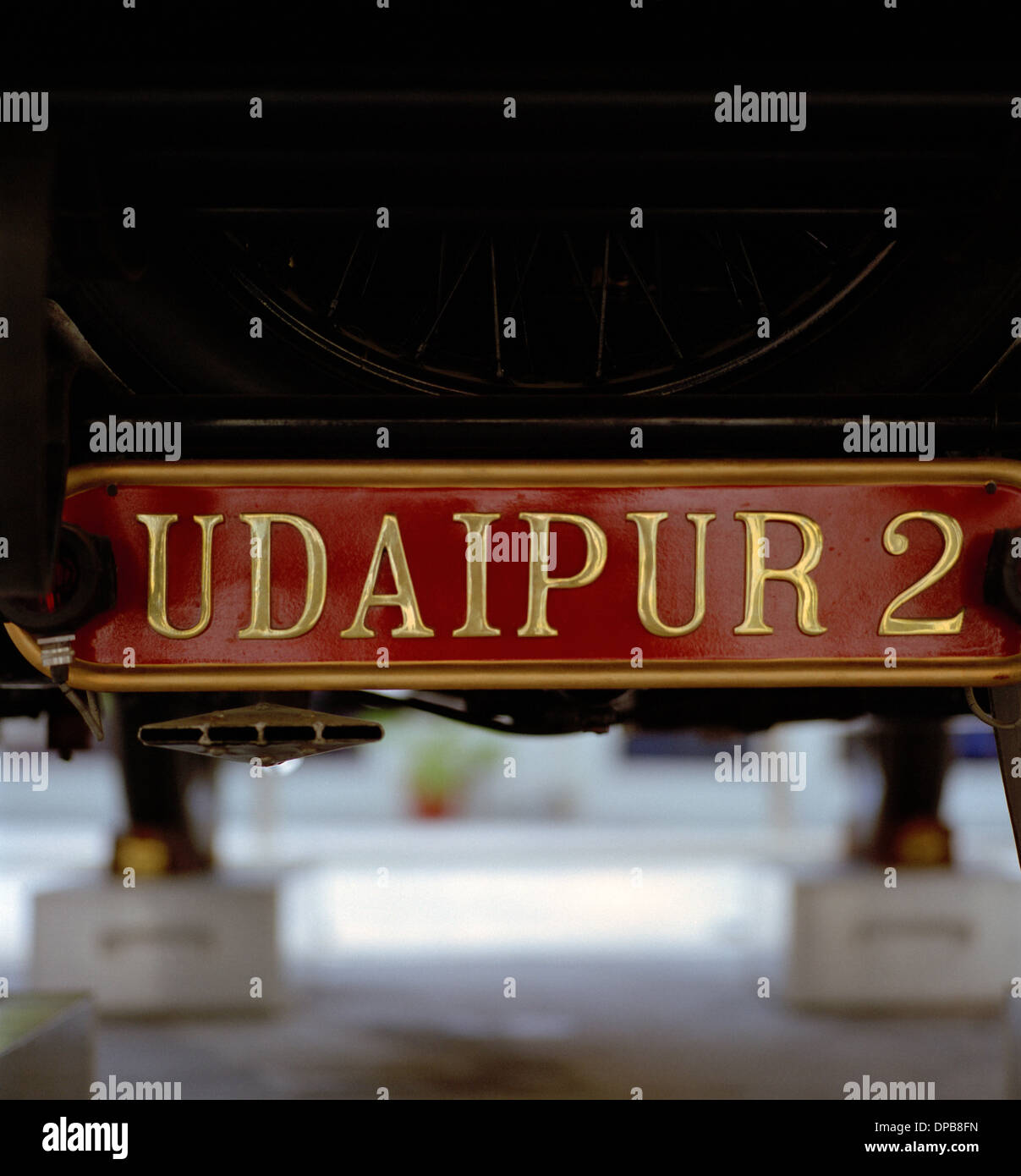 Maharadscha von Udaipur Nummernschild in Udaipur in Rajasthan Indien in Südasien. Auto indische moderne Verkehrsmittel Reisen Wanderlust Stockfoto
