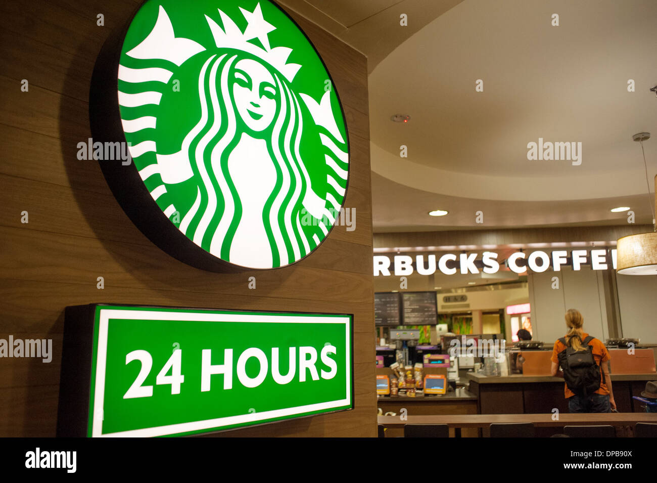 24-Stunden-Starbucks-Kaffee Stockfoto