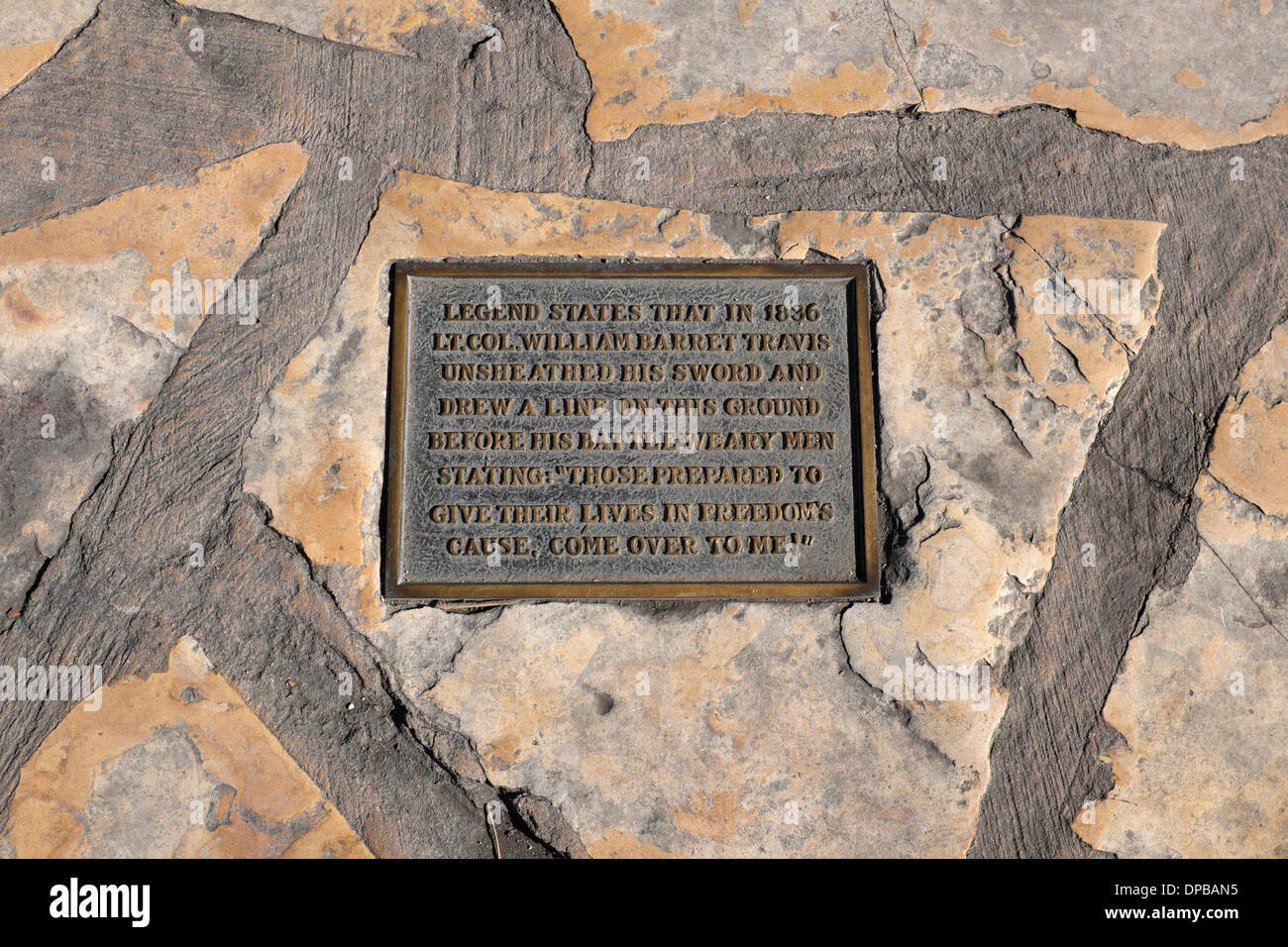 Linie bei Alamo - Oberstleutnant William Barret Travis zog eine Linie im Alamo lädt seine Männer zu Schritt über und sterben für die Freiheit Stockfoto