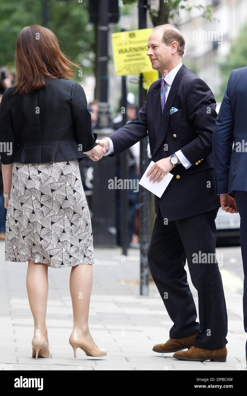 Prince Edward, Earl of Wessex kommt in der London-Klinik, wo sein Vater Prinz Philip Herzog von Edinburgh ins Krankenhaus eingeliefert Stockfoto