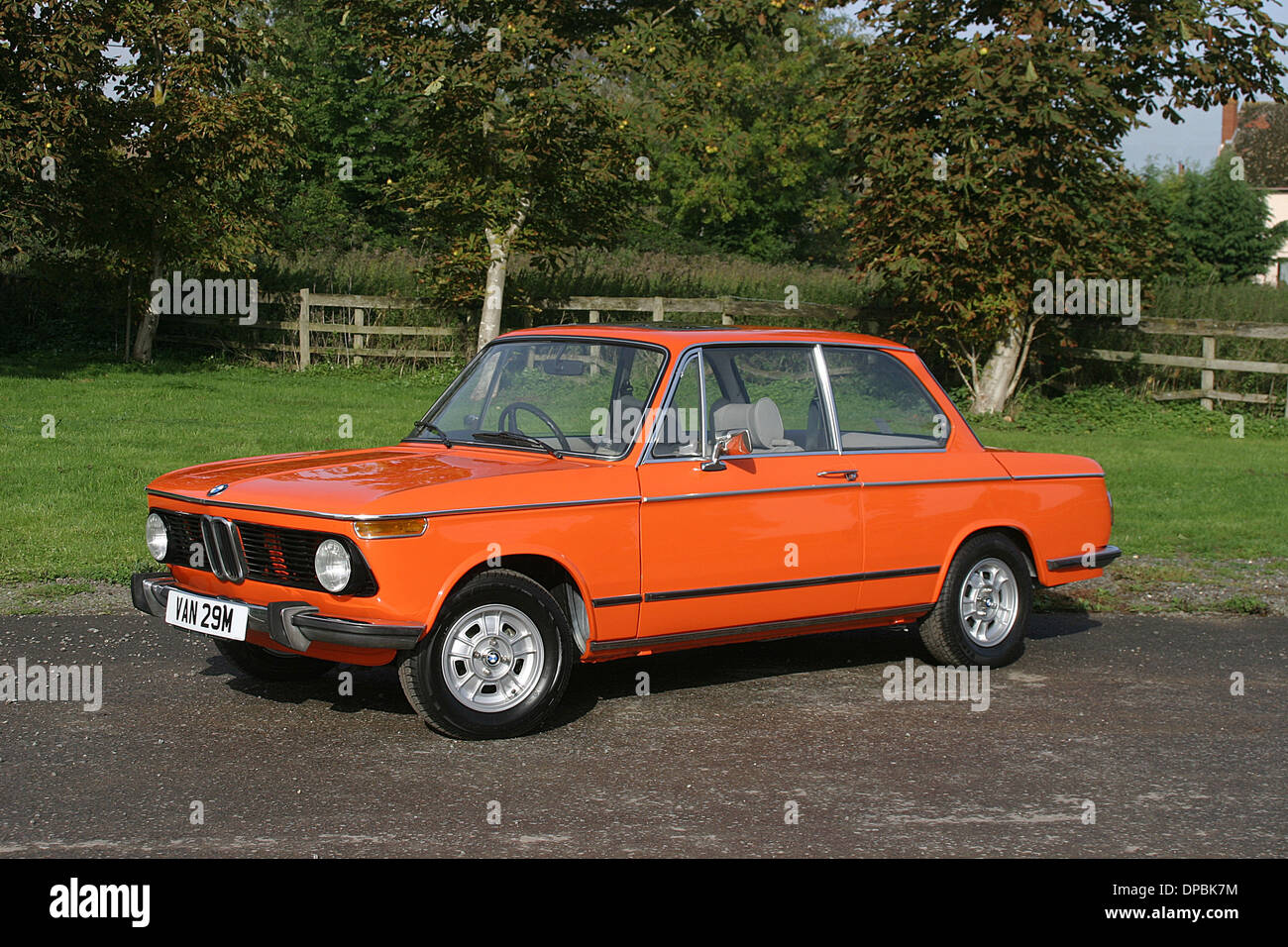 1974 BMW 2002tii, dem traditionellen deutschen "ultimative Fahrmaschine" Stockfoto