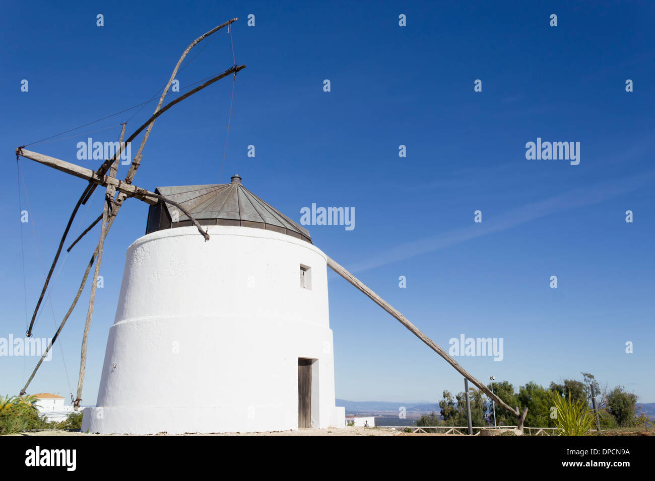 Vejer De La Frontera, Provinz Cadiz, Spanien. Alte Windmühle gebaut 1860. Stockfoto