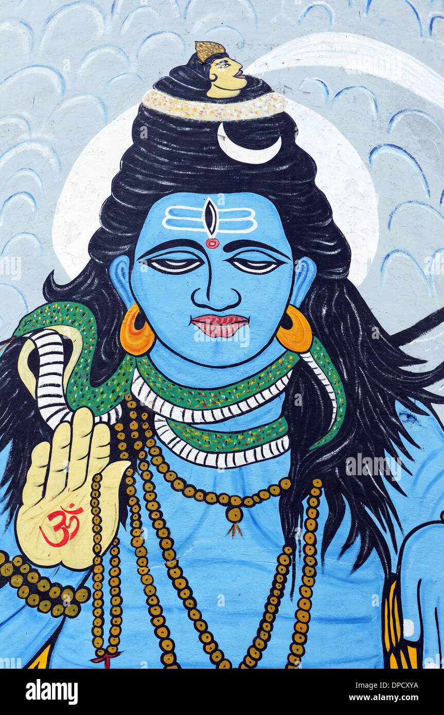 Bunte Wandmalereien von Shiva, der hinduistische Gott der Veränderung oder Zerstörung. Stockfoto