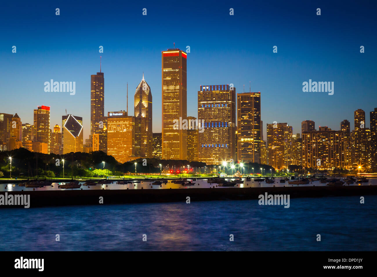 Skyline von Chicago und Waterfront am Lake Michigan Stockfoto