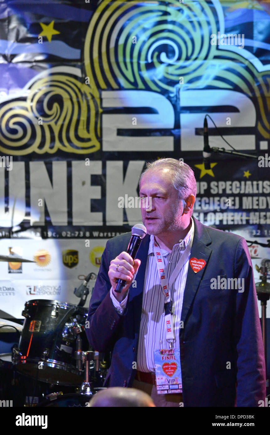 London. 12. Januar 2014. 22. große Finale des großen Orchesters der Weihnachtshilfe (GOCC, polnische Wielka Orkiestra Świątecznej Pomocy WOŚP).  Polens Botschafter - spricht Witold Sobków im Königreich an die Teilnehmer. WOSP gehört zu den größten, nichtstaatliche, gemeinnützige, Wohltätigkeitsorganisationen in Polen. Es wurde 1993 von Jerzy Owsiak, Lidia Niedźwiedzka-Owsiak, Bohdan Maruszewski und Piotr Burczyński gegründet. Das Hauptziel war damals, "Gesundheit schützen und retten das Leben von Kindern durch Bereitstellung von medizinischen Geräten, öffentliche Krankenhäuser" e erste oder Seco Credit: Marcin Libera/Alamy Live Stockfoto