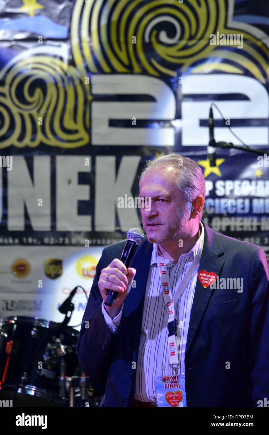 London. 12. Januar 2014. 22. große Finale des großen Orchesters der Weihnachtshilfe (GOCC, polnische Wielka Orkiestra Świątecznej Pomocy WOŚP).  Polens Botschafter - spricht Witold Sobków im Königreich an die Teilnehmer. WOSP gehört zu den größten, nichtstaatliche, gemeinnützige, Wohltätigkeitsorganisationen in Polen. Es wurde 1993 von Jerzy Owsiak, Lidia Niedźwiedzka-Owsiak, Bohdan Maruszewski und Piotr Burczyński gegründet. Das Hauptziel war damals, "Gesundheit schützen und retten das Leben von Kindern durch Bereitstellung von medizinischen Geräten, öffentliche Krankenhäuser" e erste oder Seco Credit: Marcin Libera/Alamy Live Stockfoto