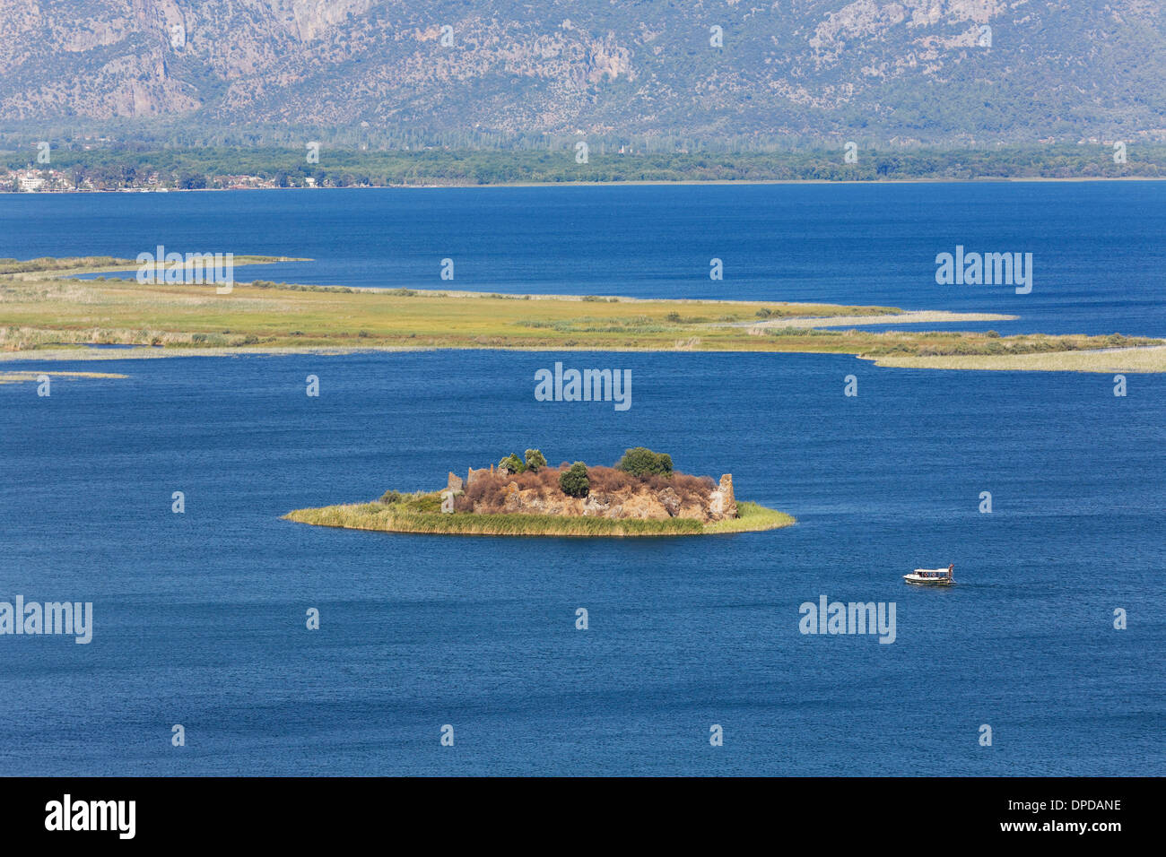 Türkei, Provinz Mugla, Insel im See Koeycegiz Stockfoto