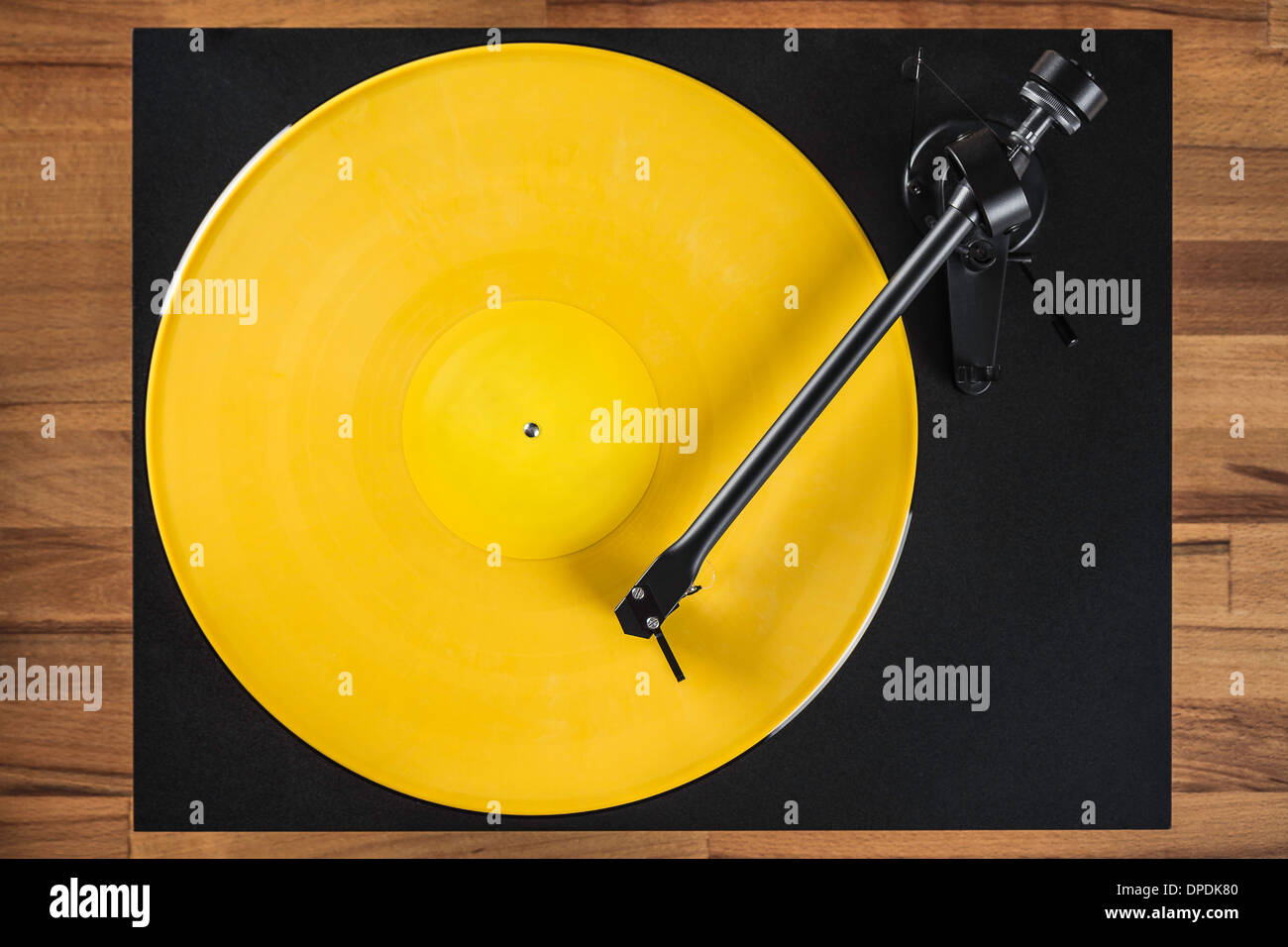 Vintage Plattenspieler, hoher Winkel Stockfoto