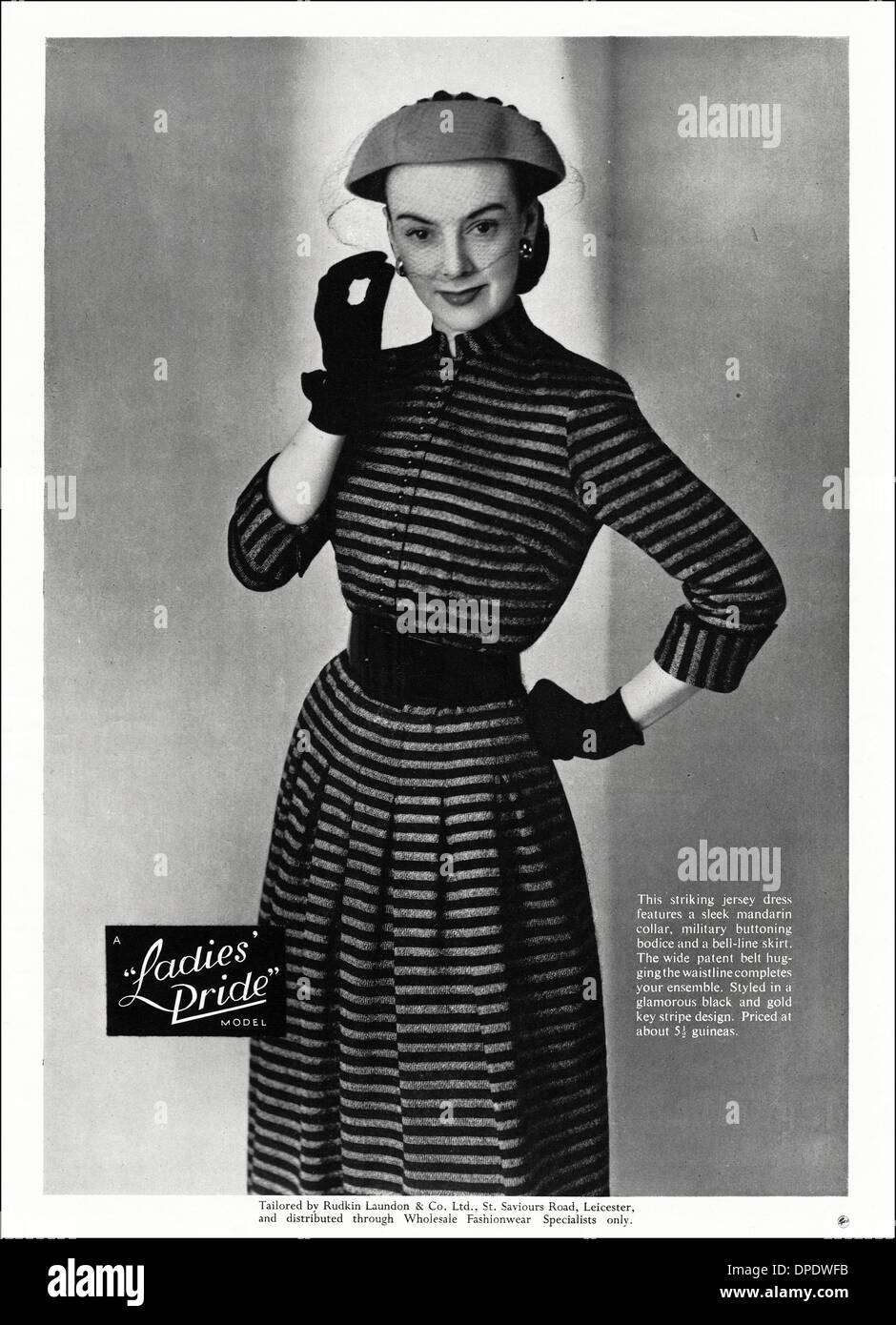 1950er Jahre Werbung Werbung Jerseykleid von Rudkin Laundon von Leicester. Anzeige in Womens Fashion-Magazin ca. 1952. Stockfoto