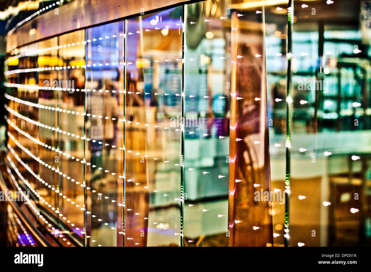 Abstrakte kreatives Foto von bunten Lichtern und Reflexionen. Stockfoto