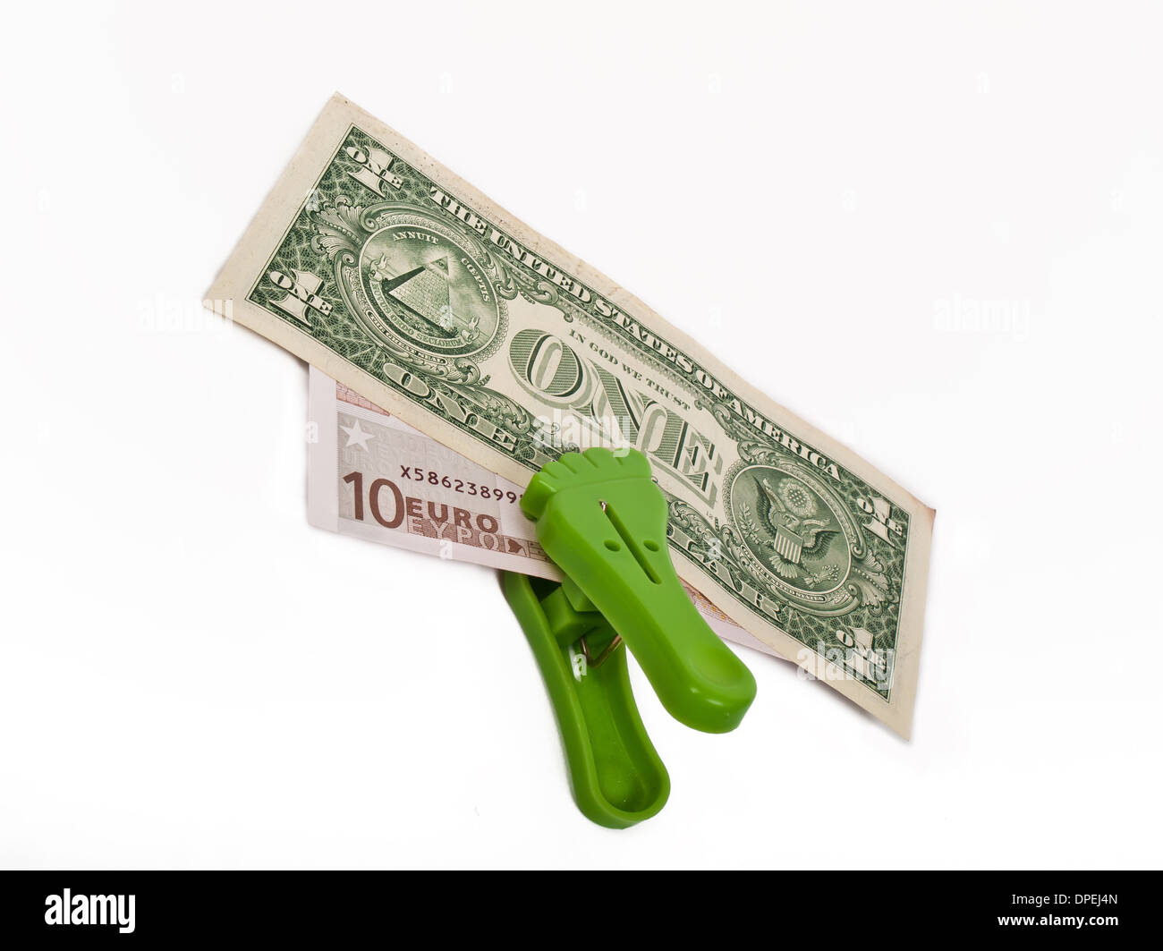 zwei Banknoten zusammen auf weißem Hintergrund Stockfoto