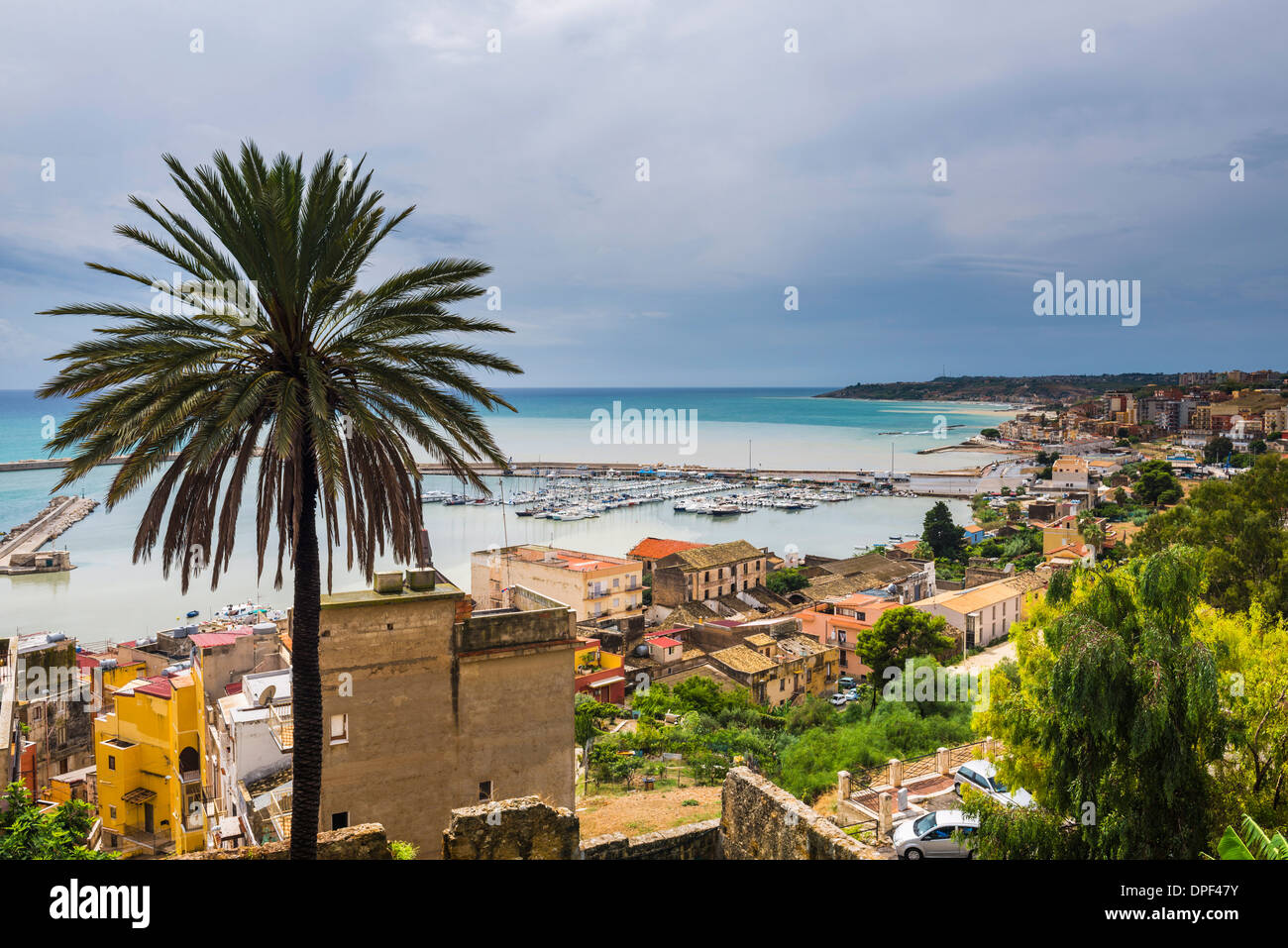 Hafen Europas Stadt Sciacca, Provinz Agrigento, Sizilien, Italien, Mittelmeer, Angeln Angeln Stockfoto