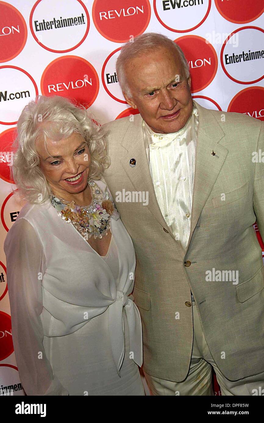27. August 2006 - Hollywood, Kalifornien, USA - K49407EG.4TH jährliche Unterhaltung wöchentliche 4. jährlichen Pre-EMMY PARTY - Republik, LOS ANGELES, Kalifornien - 26.08.2006.  -2006.BUZZ-ALDRIN (Kredit-Bild: © Ed Geller/Globe Photos/ZUMAPRESS.com) Stockfoto