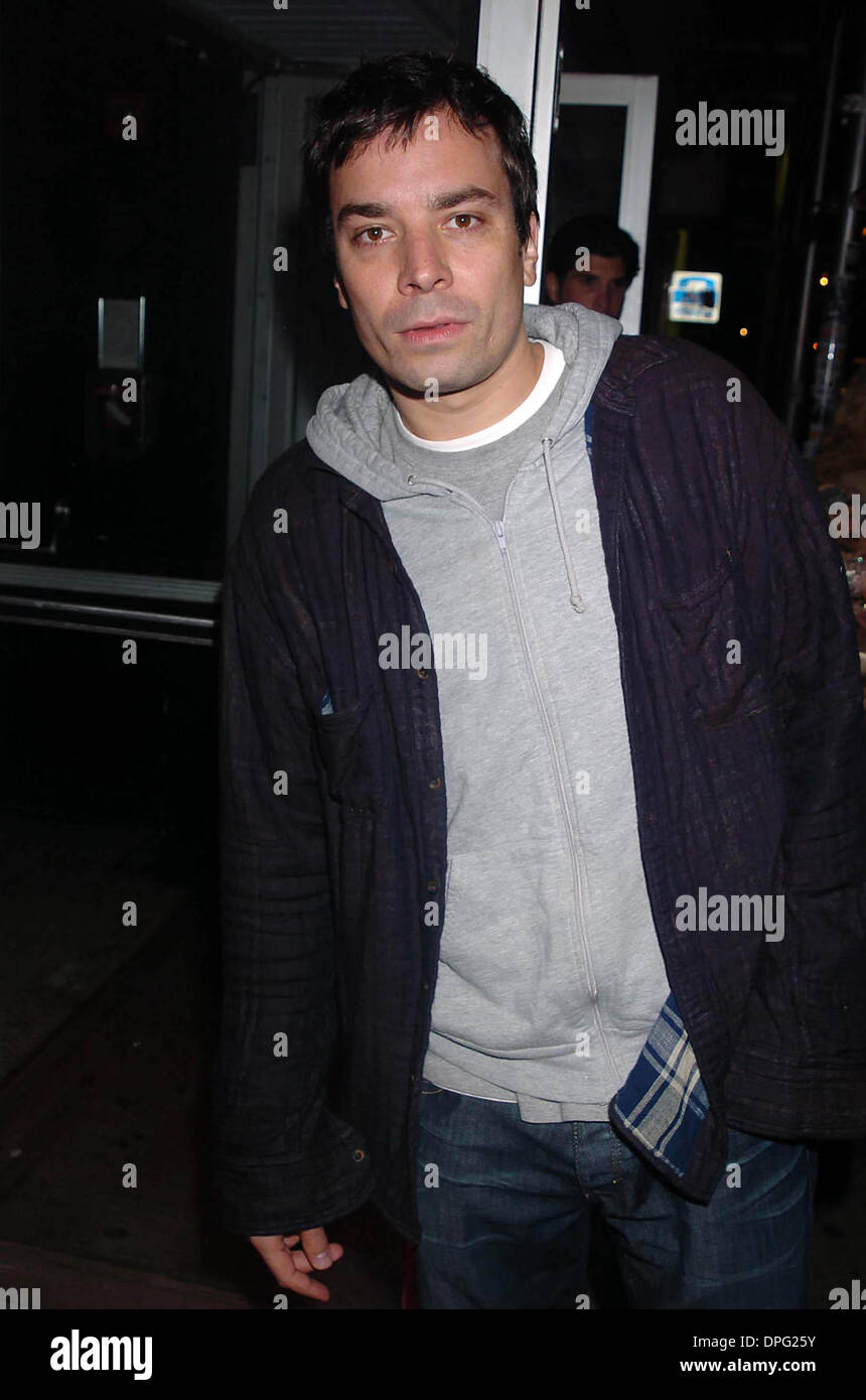 15. November 2006 - New York, New York, USA - ein Fest der RAY-BAN WAYFARER Sonnenbrille und die Symbole, die sie tragen. IRVING PLAZA, NEW YORK, NY 15.11.2006.   -JIMMY FALLON. K50771JKRON (Kredit-Bild: © John Krondes/Globe Photos/ZUMAPRESS.com) Stockfoto