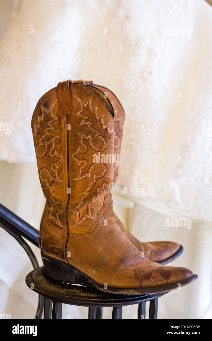Cowboy-Stiefel zu tragen bei der westlichen Hochzeit. Stockfoto