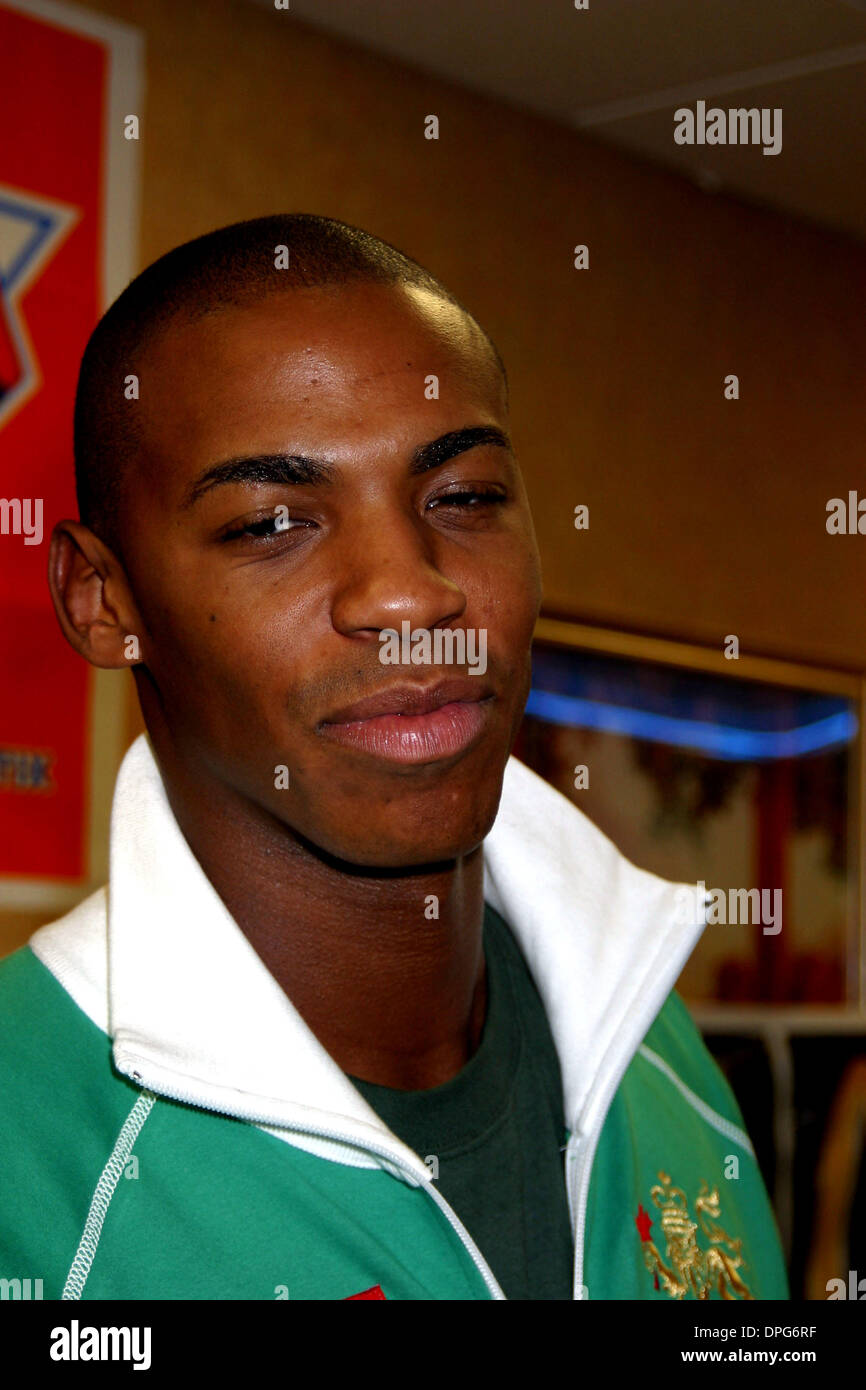 12. Januar 2006 - New York, New York, US - K46412JBU. New York Knicks-Spieler und die Besetzung von "Glory Road'' zu Ehren Martin Luther King Jr. bei McDonalds, NEW YORK New York 12.01.2006. -MEHCAD BROOKS VON DESPERATE HOUSEWIVES. (Kredit-Bild: © Judie Burstein/Globe Photos/ZUMAPRESS.com) Stockfoto