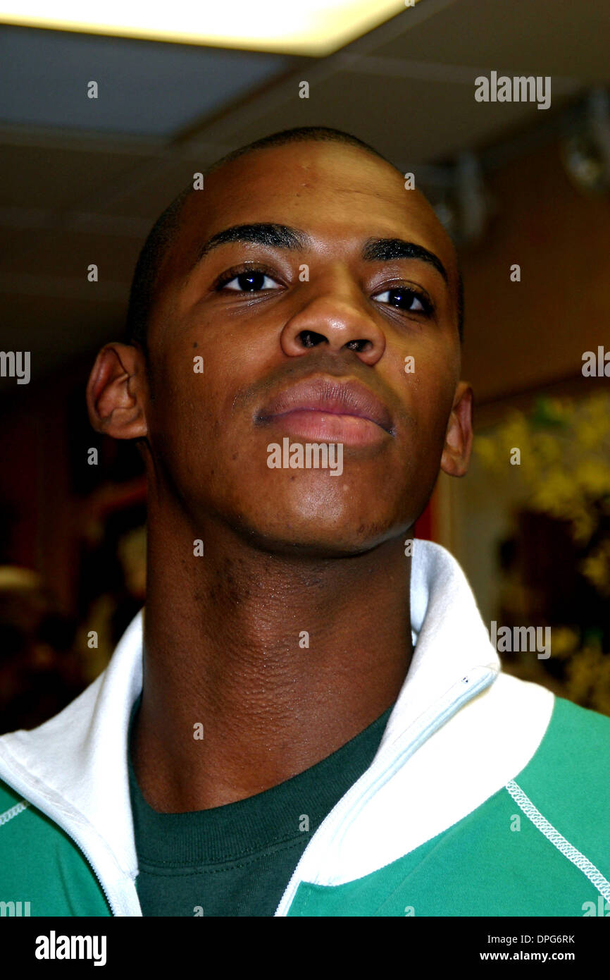 12. Januar 2006 - New York, New York, US - K46412JBU. New York Knicks-Spieler und die Besetzung von "Glory Road'' zu Ehren Martin Luther King Jr. bei McDonalds, NEW YORK New York 12.01.2006. -MEHCAD BROOKS VON DESPERATE HOUSEWIVES. (Kredit-Bild: © Judie Burstein/Globe Photos/ZUMAPRESS.com) Stockfoto