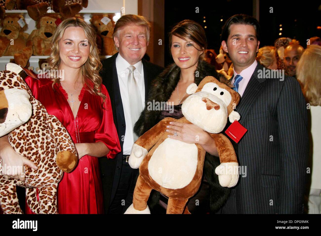 11. Dezember 2006 - New York, New York, US - K51045JBU. Ein Geburtstag Feier für VANESSA & DON TRUMP, JR, SUPPORT OPERATION SMILE bei FAO SCHWARZ, NEW YORK New York 11.12.2006 HOST TRUMP MAG und FAO SCHWARZ. (Kredit-Bild: © Judie Burstein/Globe Photos/ZUMAPRESS.com) Stockfoto