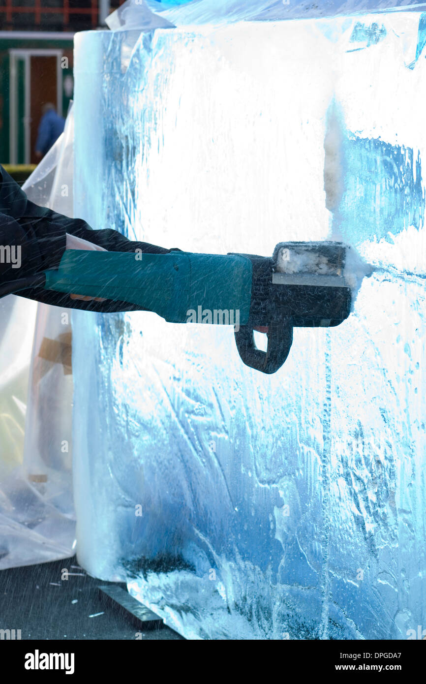 London Ice Sculpting Festival am Canary Wharf "Fabelhafte Mode" Stockfoto