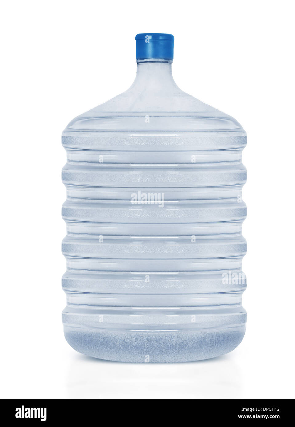 Kunststoff Flasche Wasser isoliert auf weißem Hintergrund (Schneidepfad Arbeit inbegriffen). Stockfoto