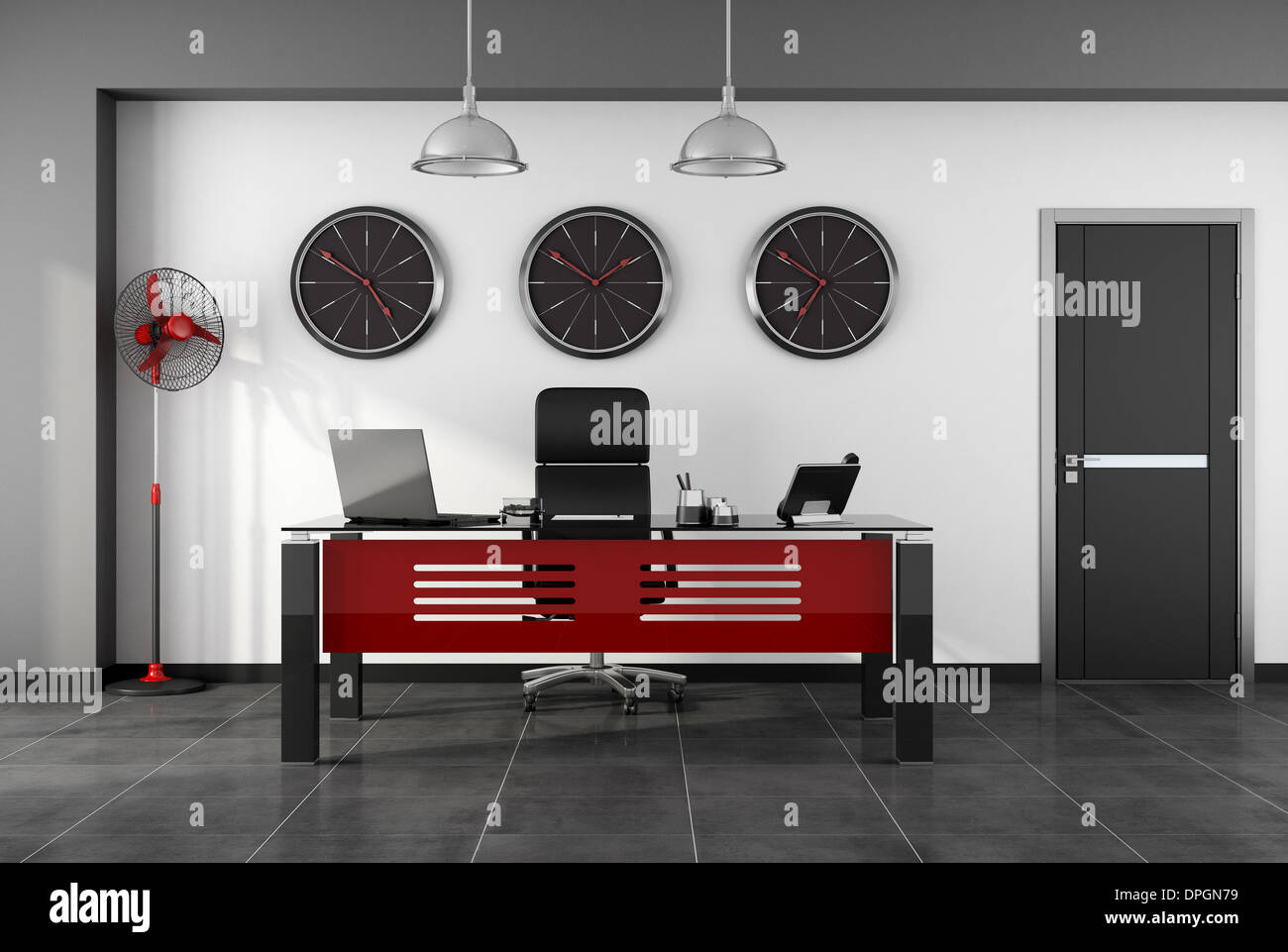 Rot und schwarz modernes Büro mit Schreibtisch, Stuhl, Ventilator und geschlossener Tür - Rendering Stockfoto