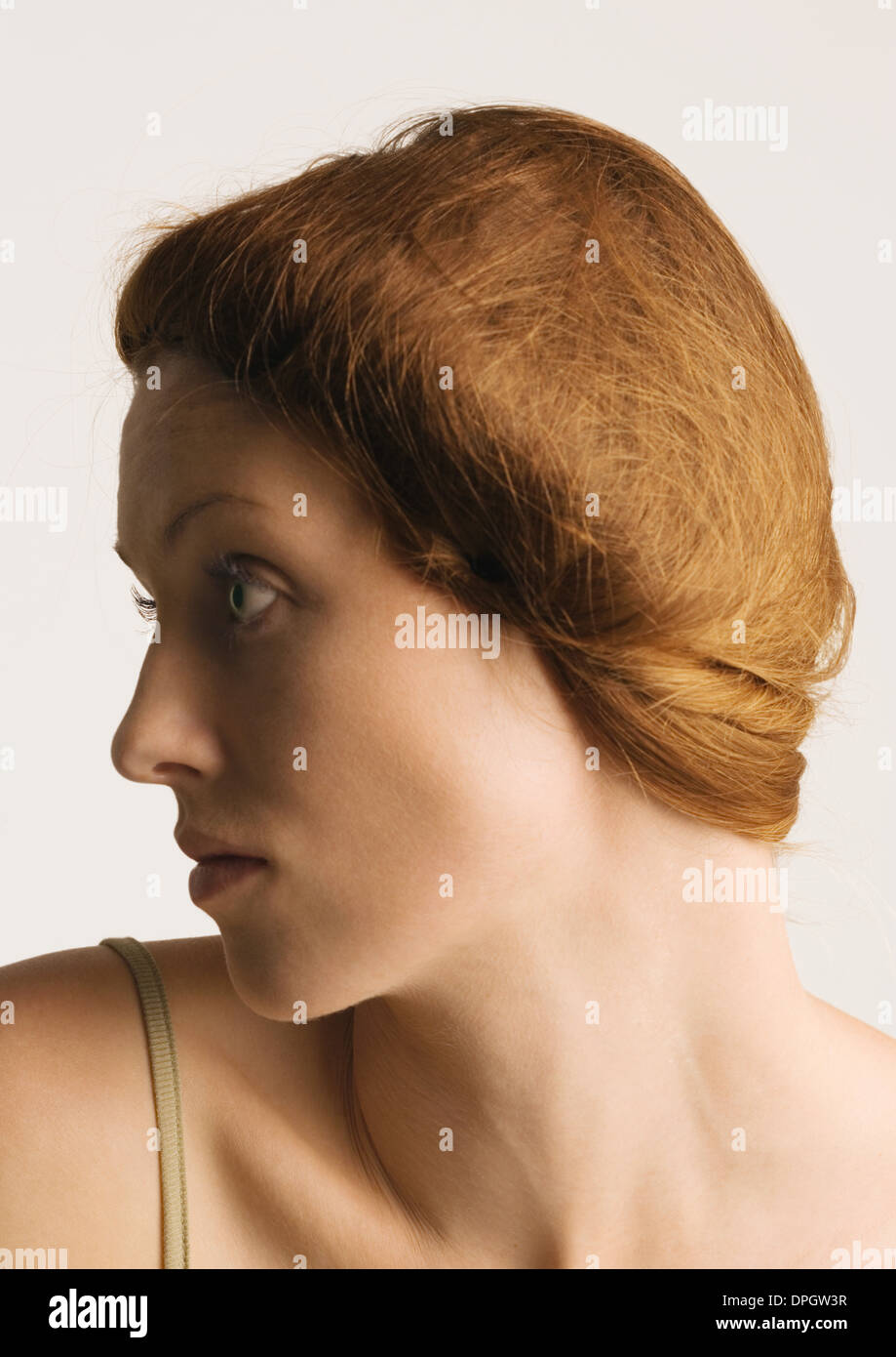 Frau mit Haaren zurück, Profil Stockfoto