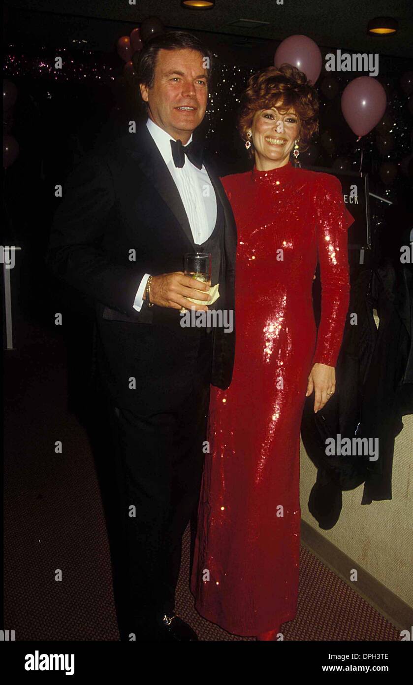 3. August 2006 - Hollywood, Kalifornien, US - ROBERT WAGNER mit JILL ST. JOHN 1983. # 12657. (Kredit-Bild: © Phil Roach/Globe Photos/ZUMAPRESS.com) Stockfoto