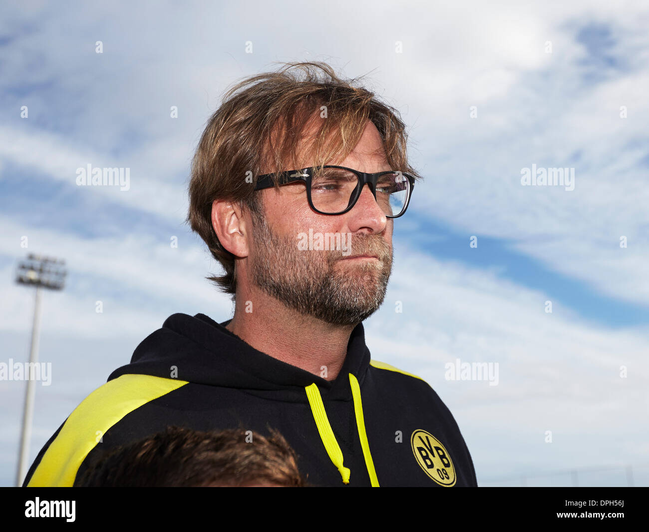 San Pedro del Pinatar, Spanien. 14. Januar 2014. Cheftrainer Jürgen Klopp von Borussia Dortmund blickt auf vor dem Freundschaftsspiel zwischen Borussia Dortmund und VFL Bochum in der Pinatar Arena, Alicante Credit: Action Plus Sport/Alamy Live News Stockfoto
