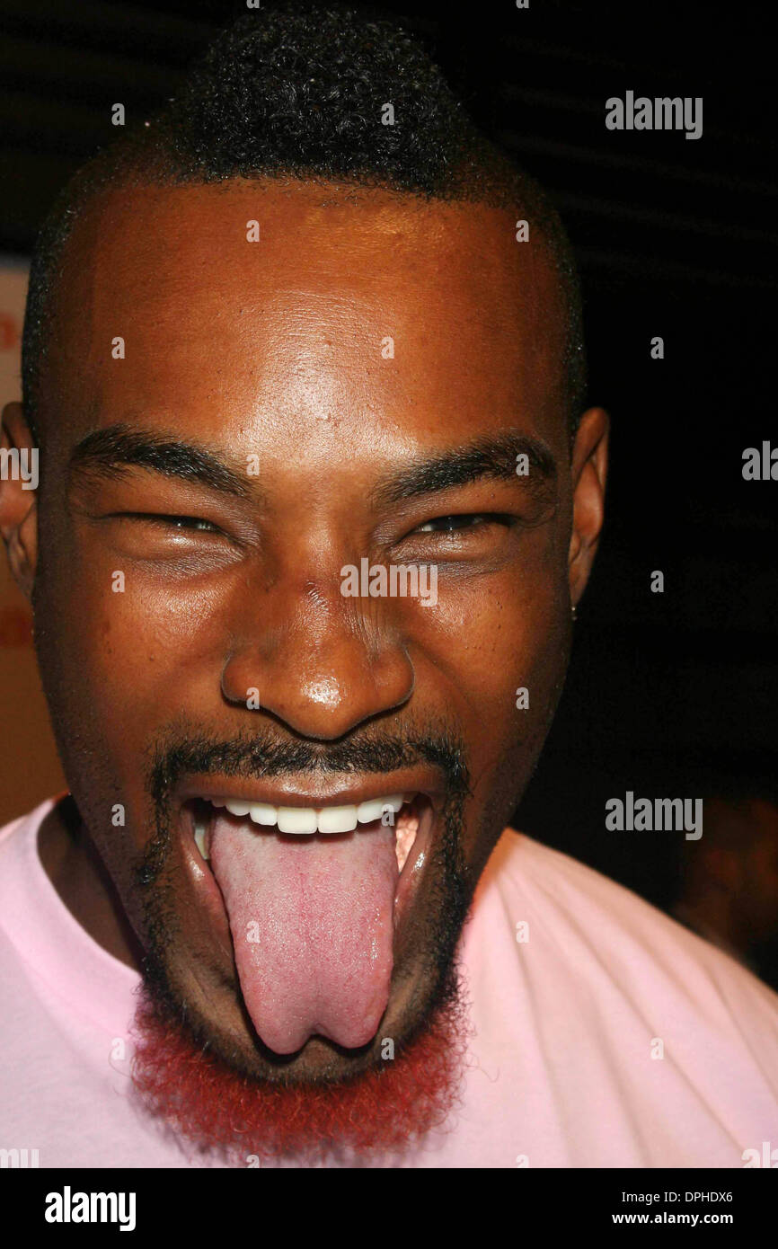 29. Juni 2006 - New York, New York, US - K48472ML. VONAGE STELLT DIE NEUESTE ADDITON IHRE PRODUKTLINIE. AER LOUNGE, NEW YORK NewYork 28.06.2006.  -2006.TYSON BECKFORD (Kredit-Bild: © Mitchell Levy/Globe Photos/ZUMAPRESS.com) Stockfoto