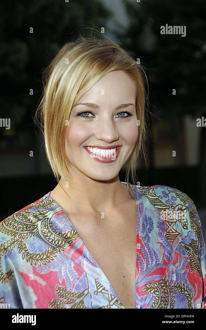 25. August 2006 - Hollywood, Kalifornien, US - K49433MG. NIP / TUCK STAFFEL VIER PREMIERE SCREENING WAR BEI DER PARAMOUNT THEATER PARAMOUNT STUDIOS LOS ANGELES CA.08-25-2006 STATT. MICHALE GERMANA-2006.BRIANNE DAVIS (Kredit-Bild: © Michael Germana/Globe Photos/ZUMAPRESS.com) Stockfoto