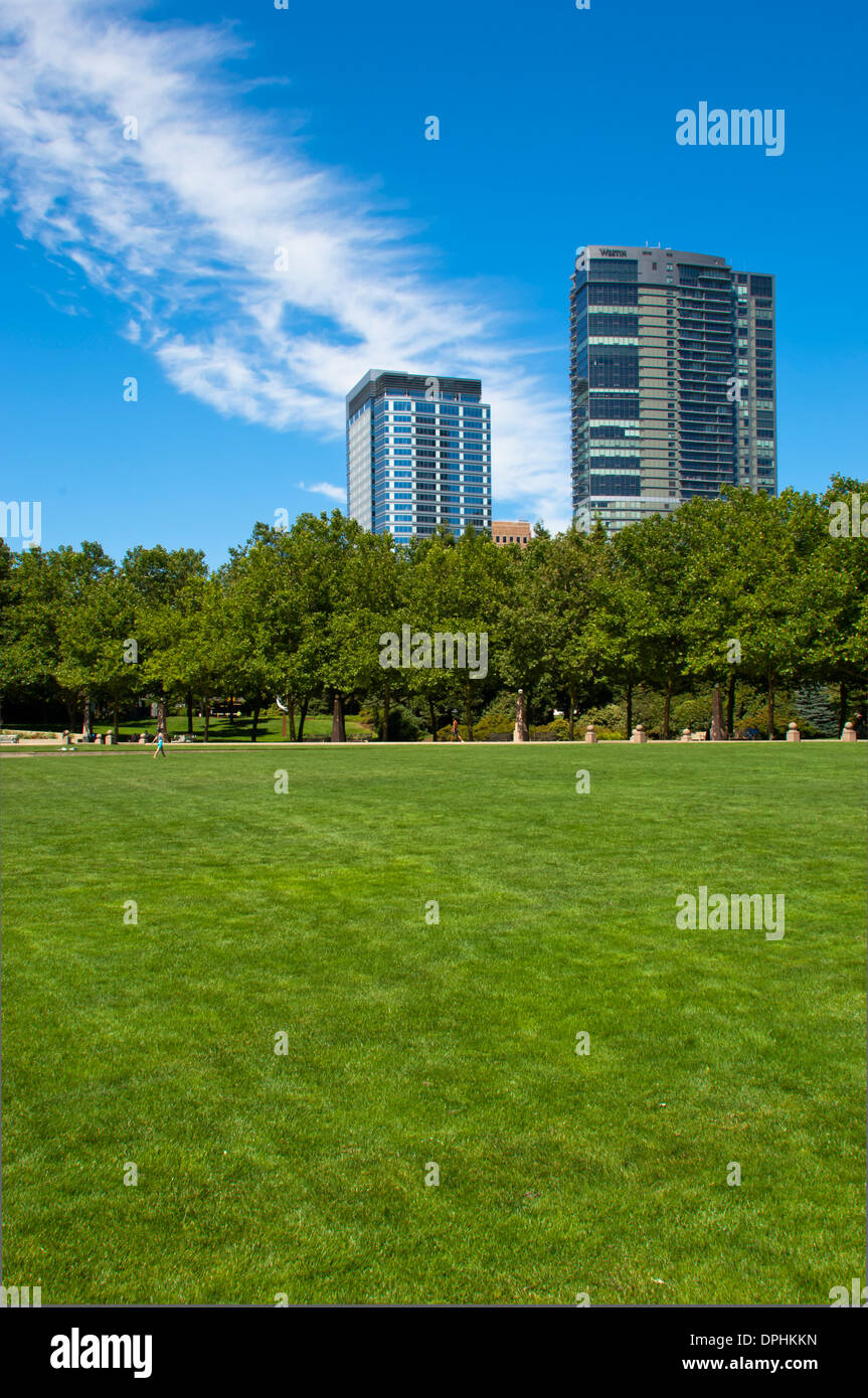 Sommernachmittag in Downtown Park, Bellevue, Washington, USA Stockfoto