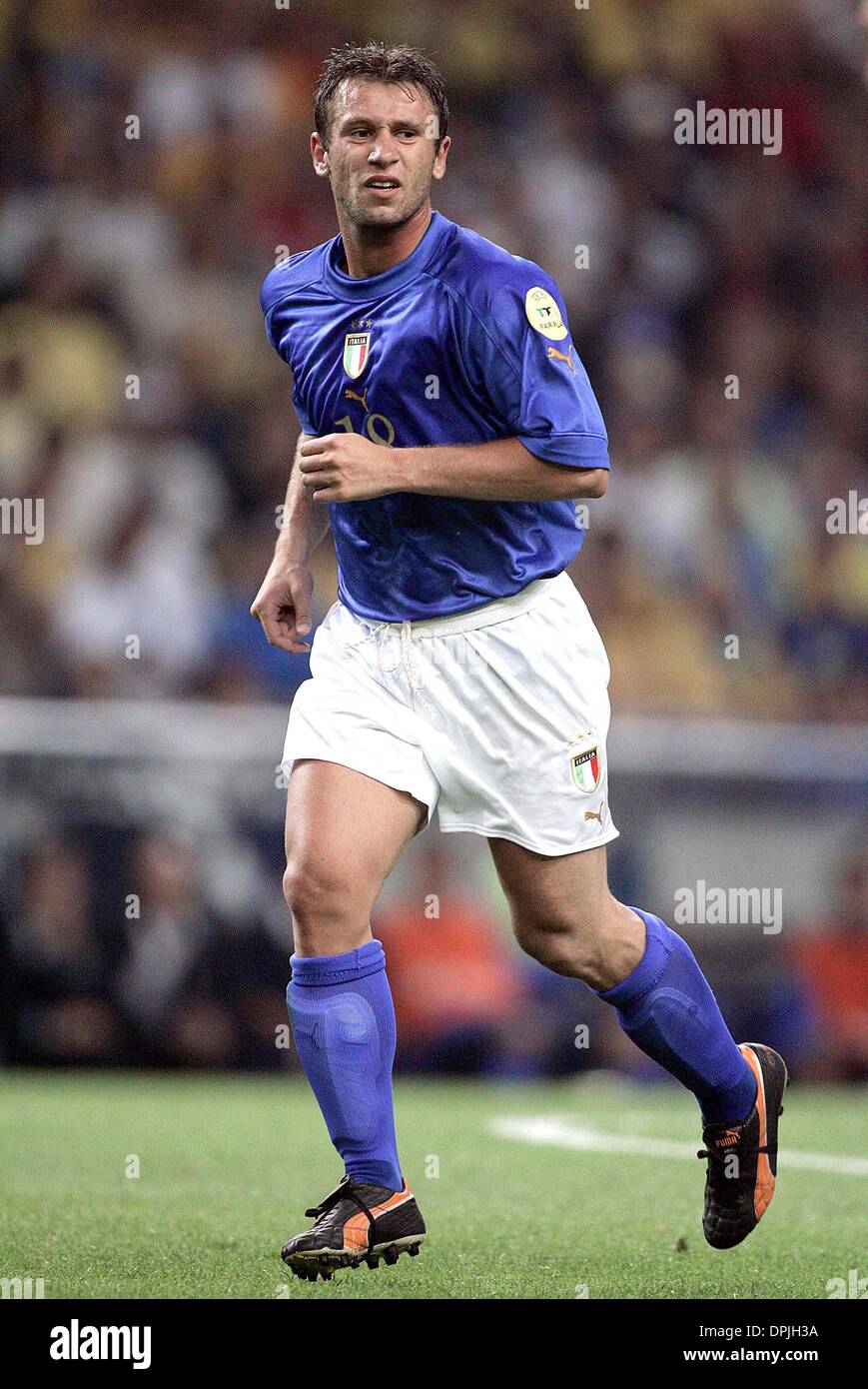 ANTONIO CASSANO. ITALIEN & AS ROMA. ITALIEN V SCHWEDEN EURO 2004.DRAGAO STADION, PORTO, PORTUGAL.18/06/2004.DIG24390. K47872. VORSCHAU WM 2006 Stockfoto