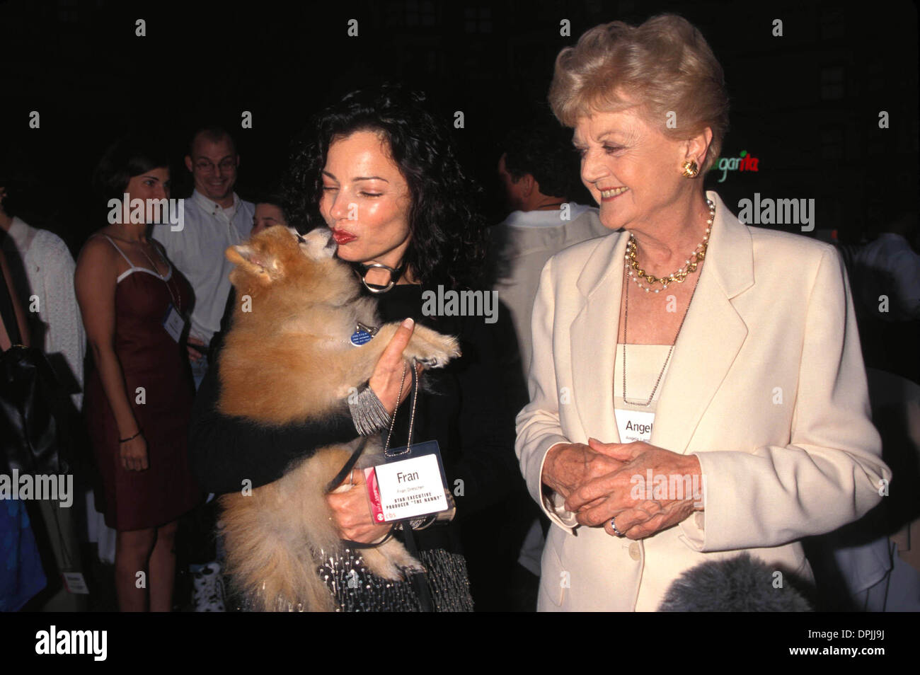 26. September 2006 - ANGELA LANSBURY mit FRAN DRESCHER und der Hund CHESTER.T.C.A.  Presse-TOUR bei CBS 24.07.1998. LISA ROSE-K12802LR(Credit Image: © Globe  Photos/ZUMAPRESS.com Stockfotografie - Alamy